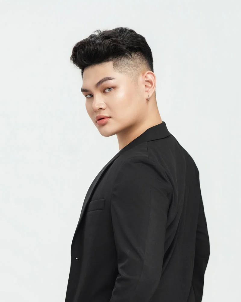 Chân dung Kelvin Lee